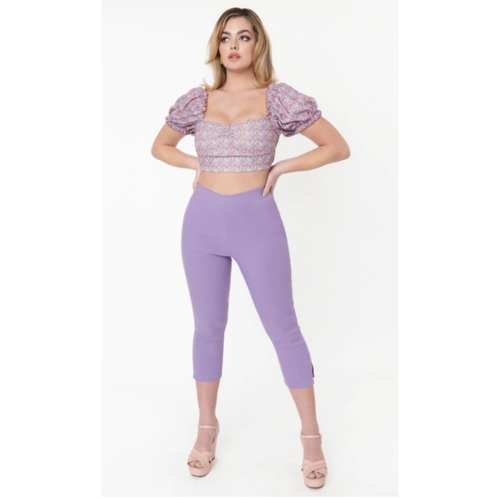 Unique Vintage 1950s High Waist Rachelle Capri
Pants - Lavender